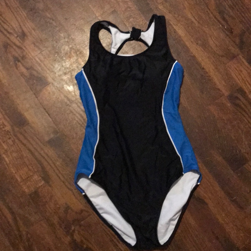 One piece bathing suit with padding